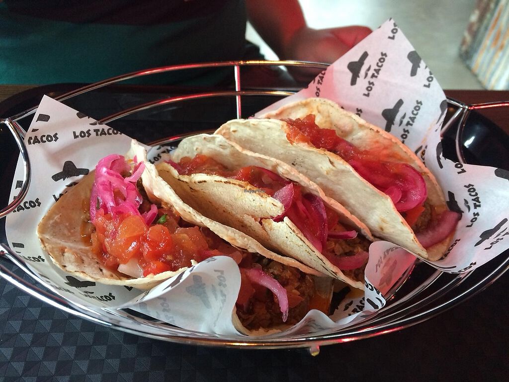 Ν.Υόρκη: Γερμανός κατέθεσε αγωγή σε fast food επειδή η σάλτσα που δοκίμασε ήταν υπερβολικά πικάντικη!