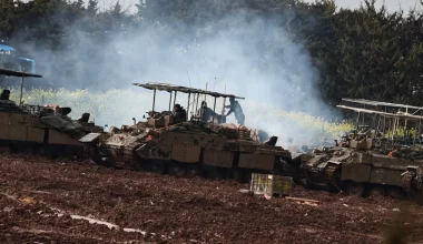 Λίβανος: Ισραηλινές δυνάμεις χτυπούν μιναρέ τζαμιού της πόλης Χιάμ (βίντεο)