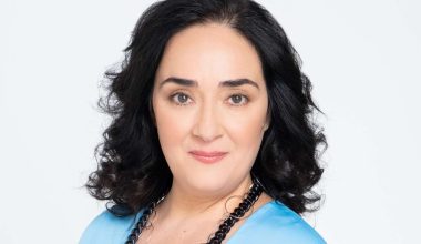 Ε.Ουζουνίδου για υποσιτισμό: «Θυμάμαι μήνες επί μηνών να τρώω μόνο ένα πορτοκάλι» – «Είχα κιτρινίσει»