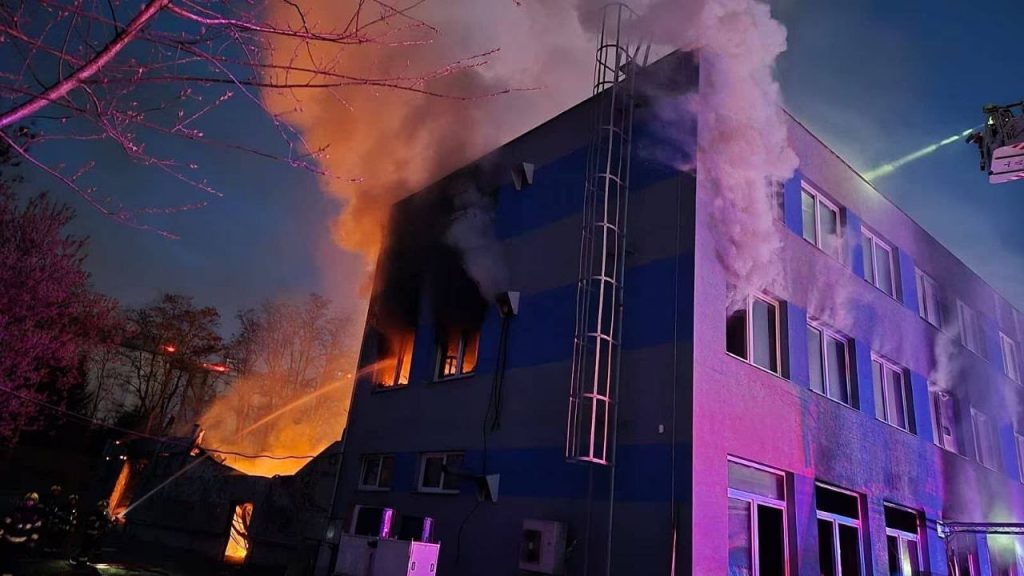 Τσεχία: Εμπρηστική επίθεση σε εταιρεία παραγωγής όπλων που συνεργάζεται με το Ισραήλ (βίντεο & εικόνες)