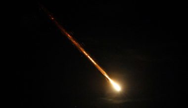 Βίντεο: Ιρανικός πύραυλος αλλάζει «στο παρά πέντε» πορεία για να αποφύγει ισραηλινό αναχαιτιστικό