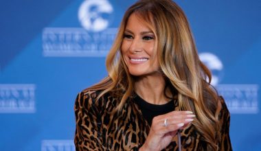 Ο Έλληνας πρέσβης «έσωσε» τη Μελάνια Τραμπ από διπλωματικό λάθος – Ετοιμαζόταν να πει «καλωσορίζουμε τη Μακεδονία»