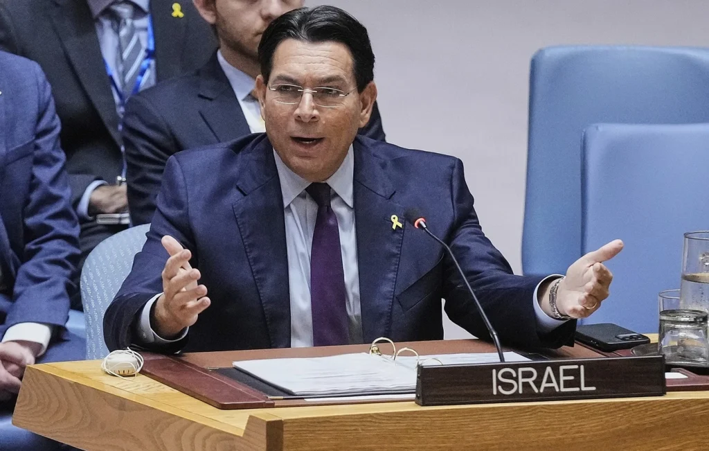 Συμβούλιο Ασφαλείας ΟΗΕ: Ο Ισραηλινός πρέσβης άναψε σειρήνα πολέμου – «Έχετε 15” να βρείτε καταφύγιο» (βίντεο)