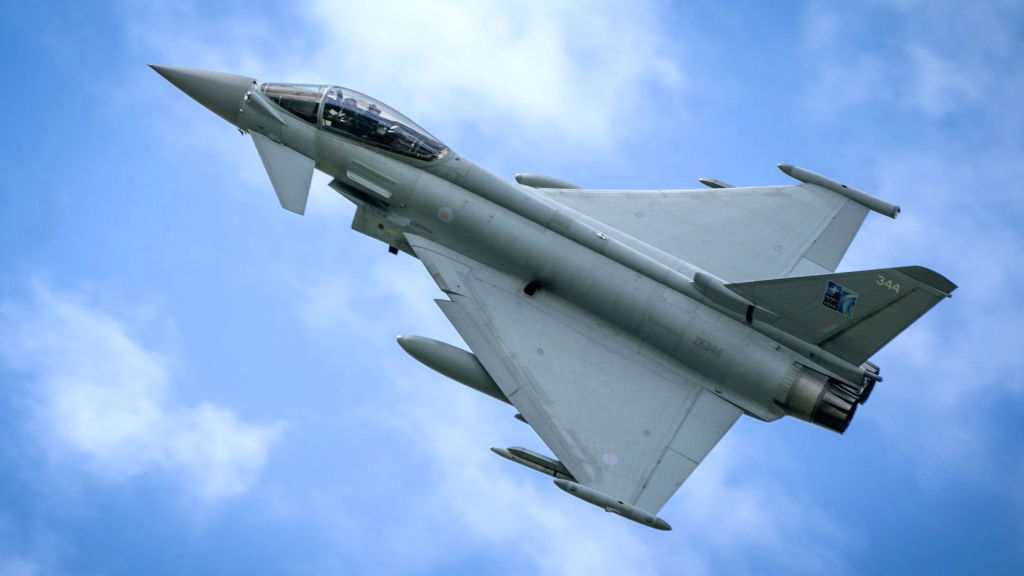 Η Τουρκία και το Ην.Βασίλειο υπέγραψαν συμφωνία για τα μαχητικά Eurofighter Typhoon