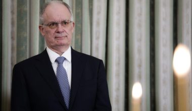 Ο ΠτΔ Κωνσταντίνος Τασούλας μπέρδεψε το 1821  με το… 1981