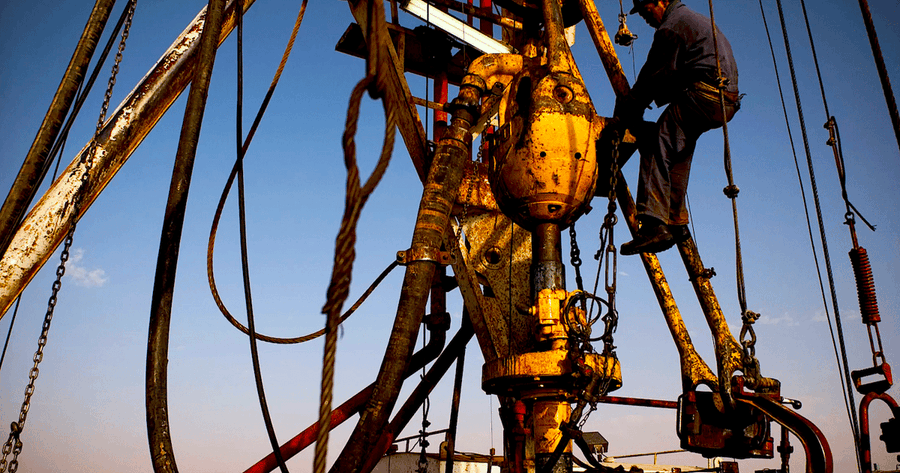 Λιβύη: Oι Αρχές εντόπισαν συντρίμμια πυραύλων κοντά σε αγωγό πετρελαίου που «τυλίχθηκε» στις φλόγες