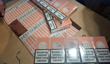 Έφοδος της ΔΕΟΣ σε διαμερίσματα της Αθήνας: Kατασχέθηκαν χιλιάδες πακέτα λαθραίων τσιγάρων – Πώς δρούσε το κύκλωμα