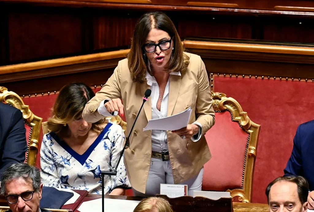 Ντανιέλα Σαντανκέ: Ανακοίνωσε την παραίτησή της η υπουργός Τουρισμού της Ιταλίας