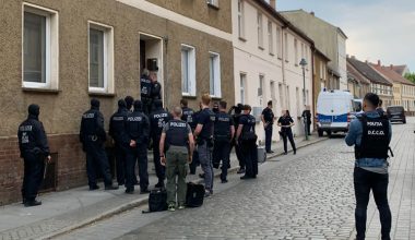 Ο  Μερτς «ανακάλυψε» τώρα ότι για την έκρηξη της εγκληματικότητας στην Γερμανία ευθύνονται και οι μετανάστες