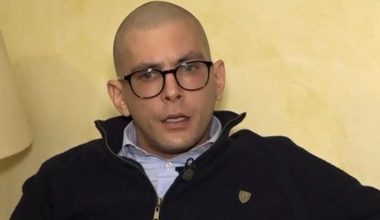 Συγκίνησε ο δήμαρχος Αγίου Ευστρατίου: Συμμετείχε στις εκδηλώσεις της 25ης Μαρτίου 5 μέρες μετά το χειρουργείο!