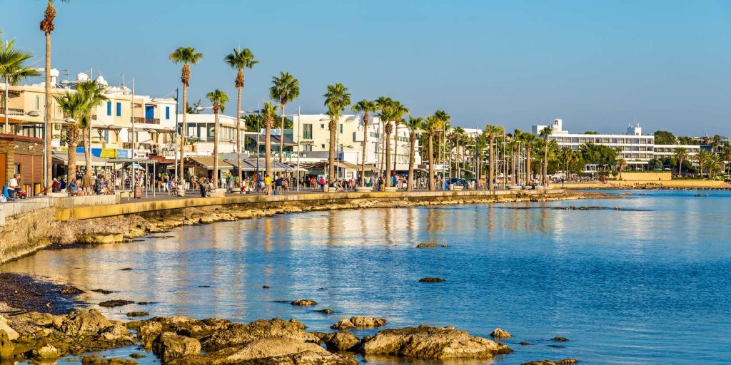 Ισχυρό πλήγμα στον τουρισμό της Κύπρου από τον πόλεμο στο Ιράν – Ακυρώσεις κρατήσεων – Μειώσεις και στην Ελλάδα