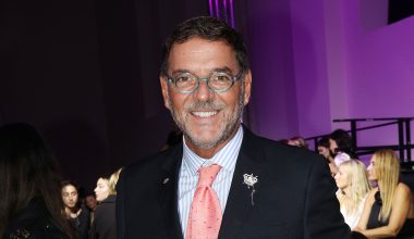 Νέα καταγγελία κατά του Γ.Τσαγκαράκη: Άλλαξαν τα κοσμήματα γυναίκας με ψεύτικα & έβγαλαν σε δημοπρασία τα αυθεντικά