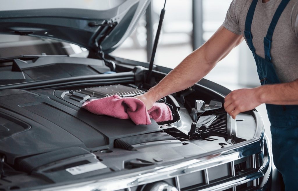 Πόσα χιλιόμετρα αντέχει πραγματικά ένας κινητήρας: Η αλήθεια που δεν λένε οι εταιρείες