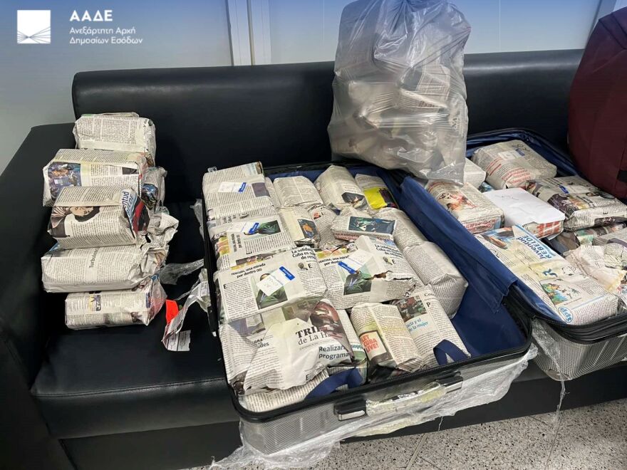 «Ελευθέριος Βενιζέλος»: Οι Αρχές εντόπισαν και κατέσχεσαν περισσότερα από 2.800 πούρα