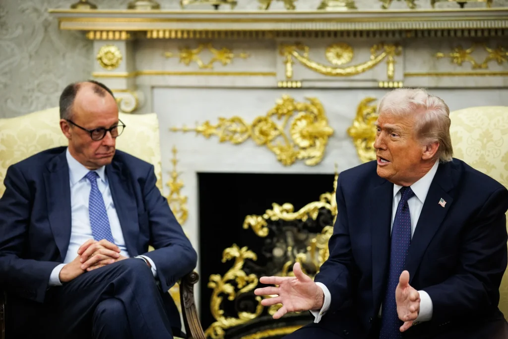 N.Tραμπ κατά Γερμανίας: «Ανάρμοστη και απαράδεκτη η θέση της για τα Στενά του Ορμούζ»