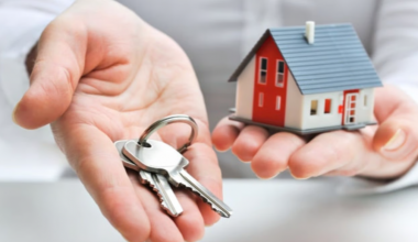 Η Ελλάδα πωλείται κομμάτι-κομμάτι! – Το θέμα είναι, ποιοι την αγοράζουν;