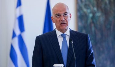 Ν.Δένδιας για θάνατο Μαρινέλλας: «Θα τη θυμόμαστε για την ξεχωριστή ερμηνεία της»