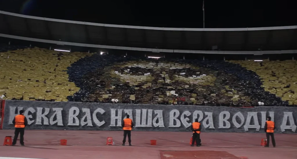 UEFA: Έριξε «καμπάνα» στον Ερυθρό Αστέρα για το κορεό με τον Άγιο Συμεων και άλλες παραβάσεις