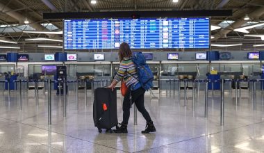 «Ελ.Βενιζέλος»: Τι αλλάζει από αύριο για τους ταξιδιώτες από χώρες εκτός Σένγκεν με το νέο σύστημα εισόδου-εξόδου