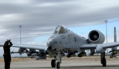 Bίντεο: H στιγμή που αμερικανικό αεροσκάφος A-10 Warthog σφυροκοπά θέσεις της PMU στο Ιράκ