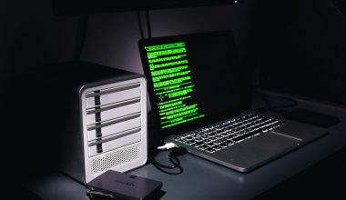 1.000.000 Έλληνες παρακολουθούνταν!