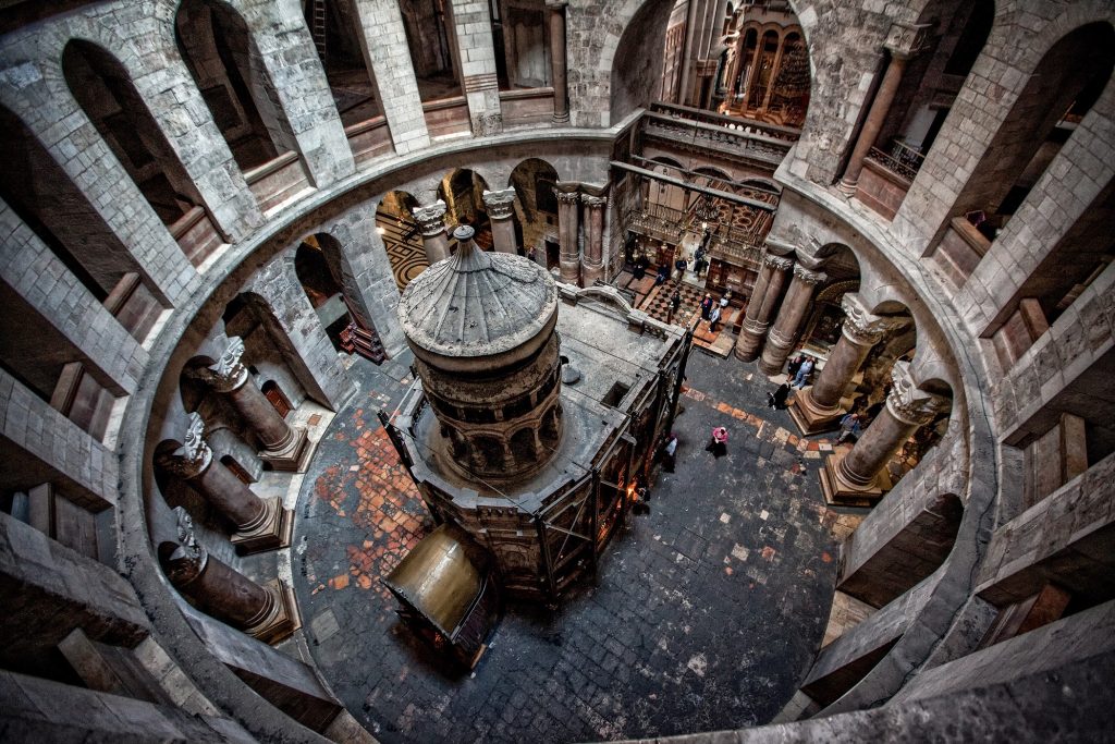 Ιερουσαλήμ: Aπαγορεύτηκε η είσοδος των καθολικών θρησκευτικών ηγετών στον Πανάγιο Τάφο την Κυριακή των Βαΐων