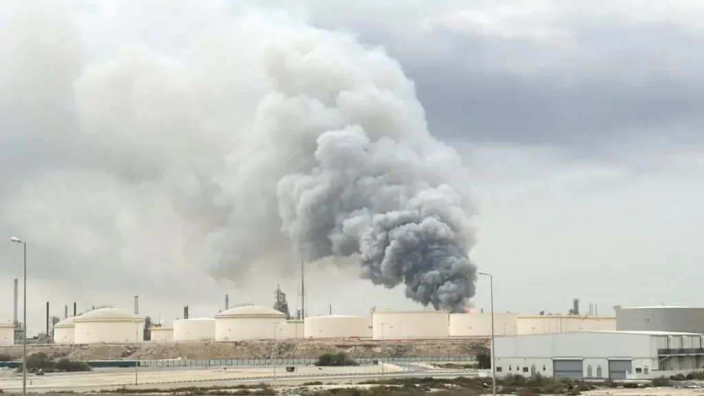 Κουβέιτ και Σαουδική Αραβία αναχαίτισαν ιρανικά drones: Εργαζόμενοι τραυματίστηκαν σε επιθέσεις σε Μπαχρέιν κι ΗΑΕ