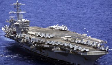 Το Ιράν προειδοποιεί για συντριπτικό πλήγμα κατά του αεροπλανοφόρου USS Lincoln: «Θα το χτυπήσουμε σφοδρά»