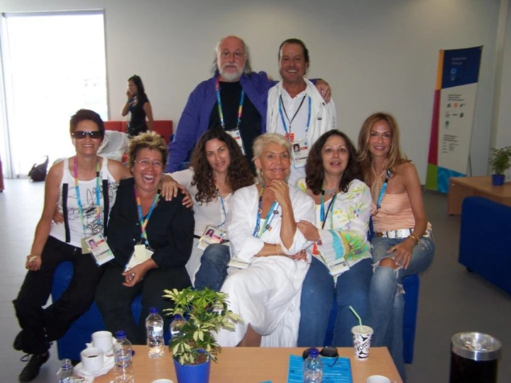 Οι «άγνωστες» φωτογραφίες της Μαρινέλλας από τις πρόβες για την τελετή λήξης των Ολυμπιακών Αγώνων της Αθήνας