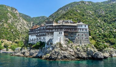 Ε.Λέκκας: «Αντέχουν οι Μονές του Αγίου Όρους τη σεισμική δραστηριότητα»