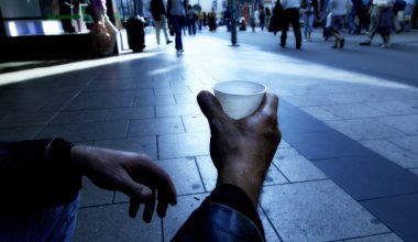 Ελλάδα: Φορολογούν τους πιο φτωχούς πολίτες της ΕΕ σαν να είναι κατοχικό καθεστώς: Η 6η πιο σκληρή φορολογία του κόσμου!