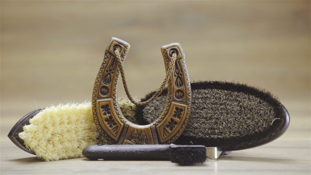 Τα σημάδια που λένε οι παλιοί ότι φέρνουν τύχη – Οι παραδόσεις και οι δοξασίες που πέρασαν από γενιά σε γενιά