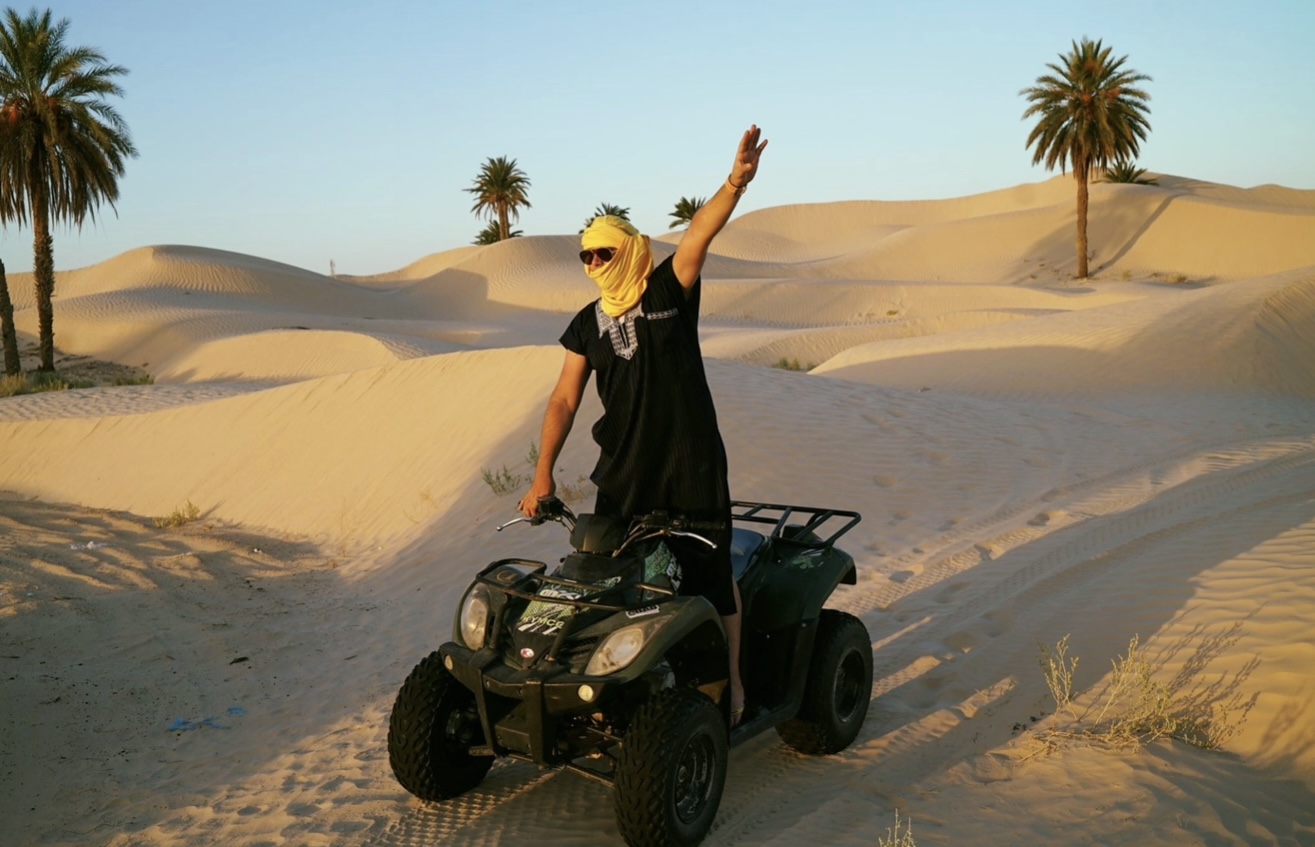 Το Fatsabook στην Πύλη της Σαχάρας: Ένα επεισόδιο στα όρια της ανθρώπινης αντοχής