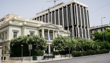 Το μήνυμα του ελληνικού ΥΠΕΞ στο Ισραήλ για την απαγόρευση της εισόδου του Καθολικού Πατριάρχη στον Πανάγιο Τάφο