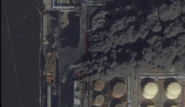 Reuters: Drones χτυπούν ξανά πετρελαϊκό τερματικό στο Ουστ-Λούγκα (φώτο)