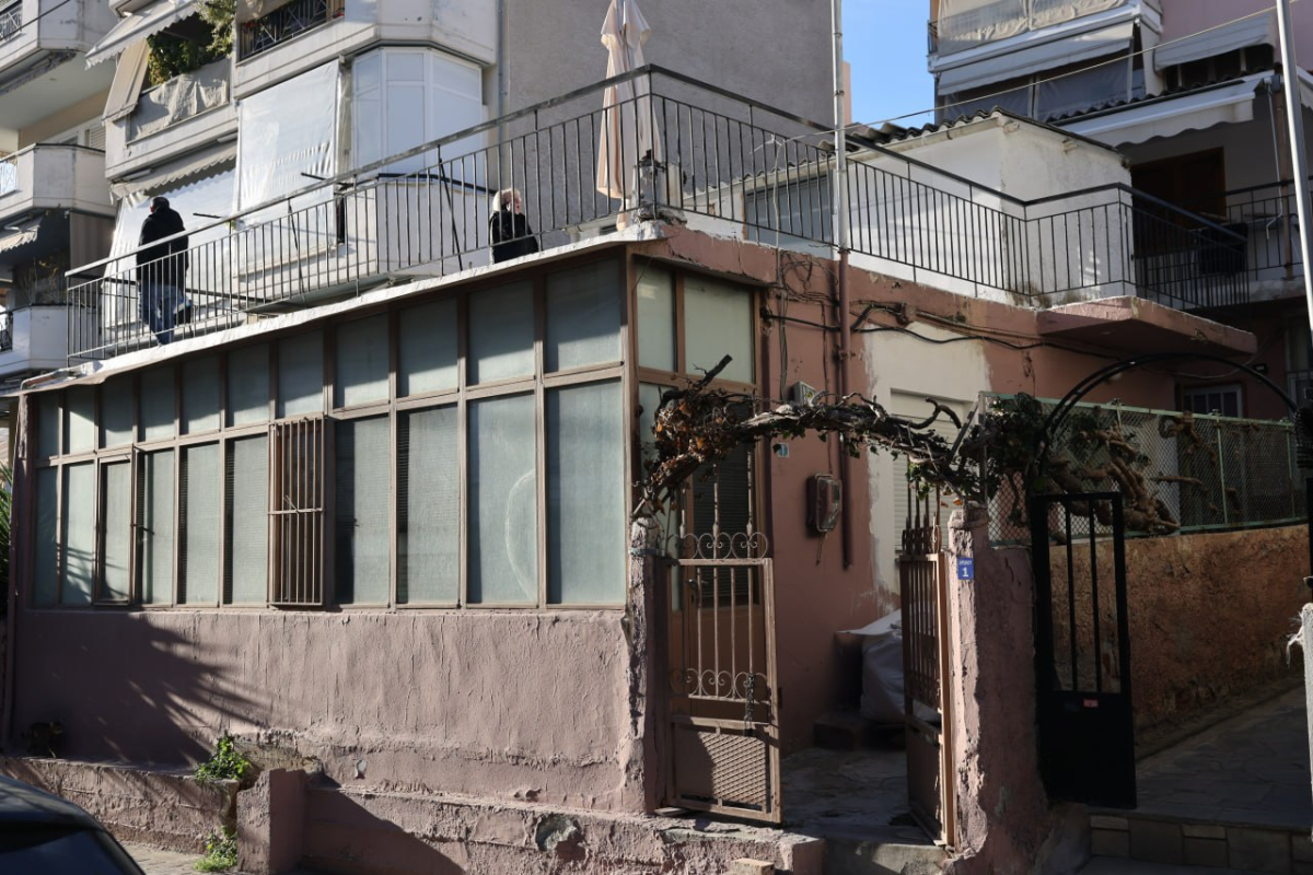 Θεσσαλονίκη: Ασφυκτικός ο θάνατος της 59χρονης που βρέθηκε νεκρή με μια ζώνη στο λαιμό της