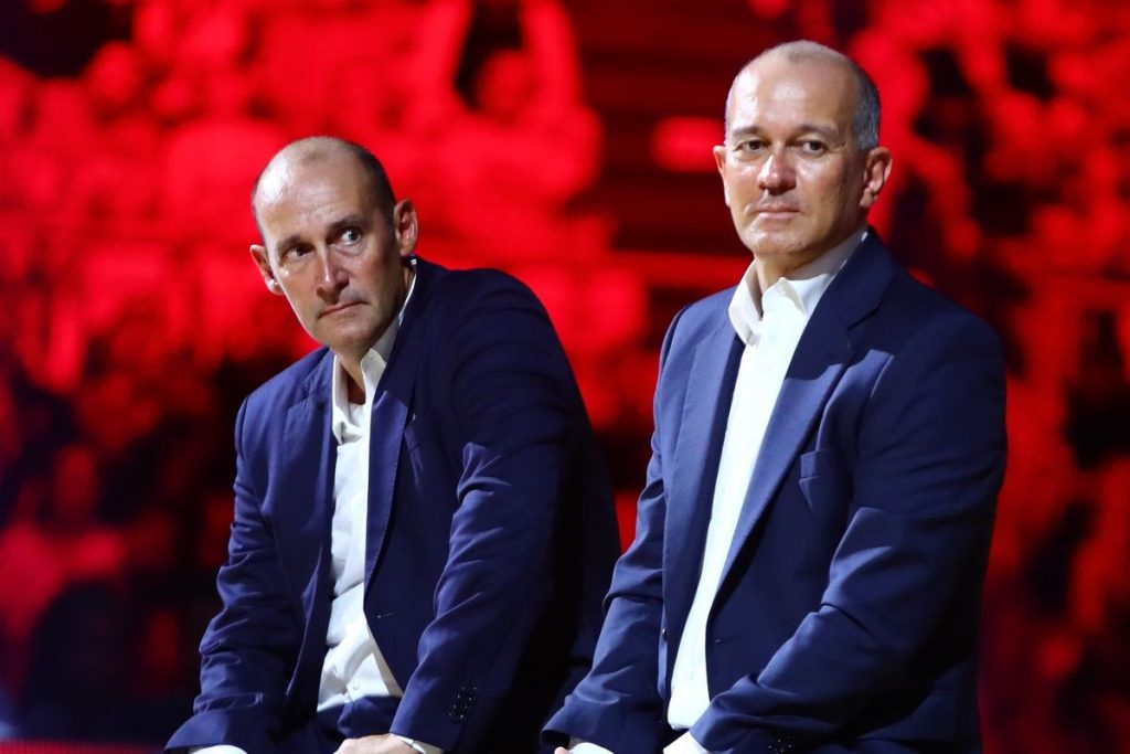 «Μύδροι» Αγγελόπουλων κατά του Δ.Γιαννακόπουλου: «Είναι τελεσίδικα συκοφάντης»