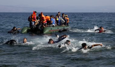 Τουρκία: Φουσκωτή βάρκα βυθίστηκε ανοιχτά της Αλικαρνασσού – Πνίγηκαν 18 μετανάστες