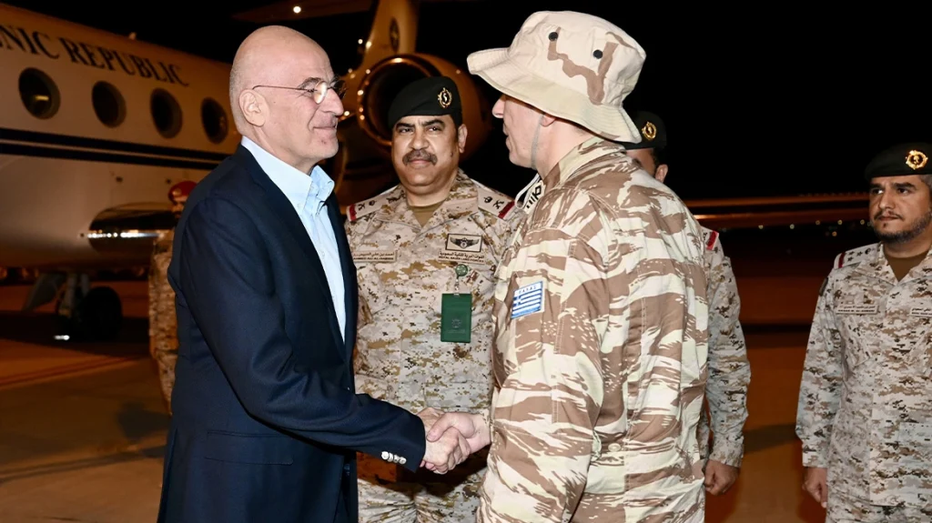 Στην Ελληνική Δύναμη Σαουδικής Αραβίας ο Ν.Δένδιας (φωτό)