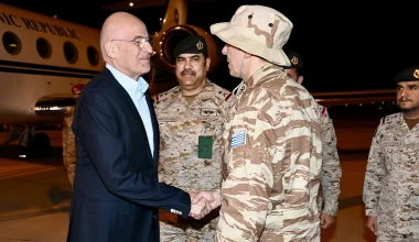 Στην Ελληνική Δύναμη Σαουδικής Αραβίας ο Ν.Δένδιας (φωτό)