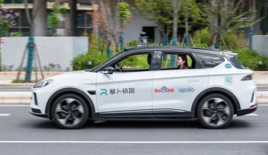 Κίνα: Τα ρομποταξί τα «έφτυσαν» – Εφιάλτης για εκατοντάδες επιβάτες που κλείστηκαν μέσα λόγω βλάβης στο σύστημα