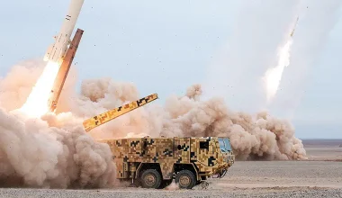 Ιράν: «Ο πόλεμος θα συνεχιστεί μέχρι να παραδοθούν ΗΠΑ-Iσραήλ και να μετανοήσουν»!