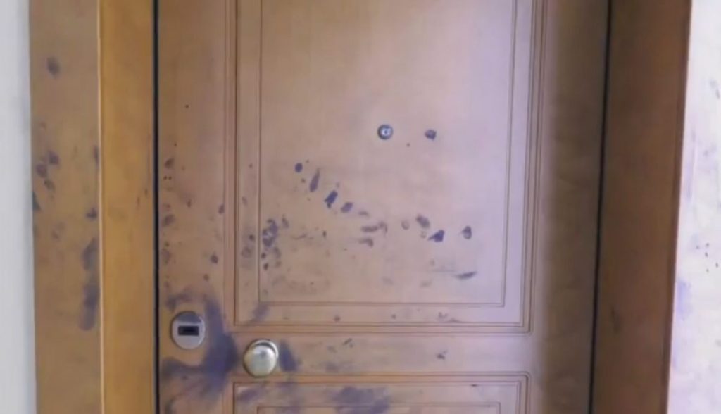 Καμένα Βούρλα: Αθωώθηκε μετά από 18 μήνες κράτησης η οικιακή βοηθός που κατηγορήθηκε για το φόνο της 84χρονης