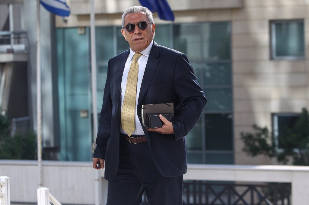 Έκρηξη από γκαζάκια στην πολυκατοικία που στεγάζεται το γραφείο του Β.Καπερνάρου στην Κυψέλη (upd)