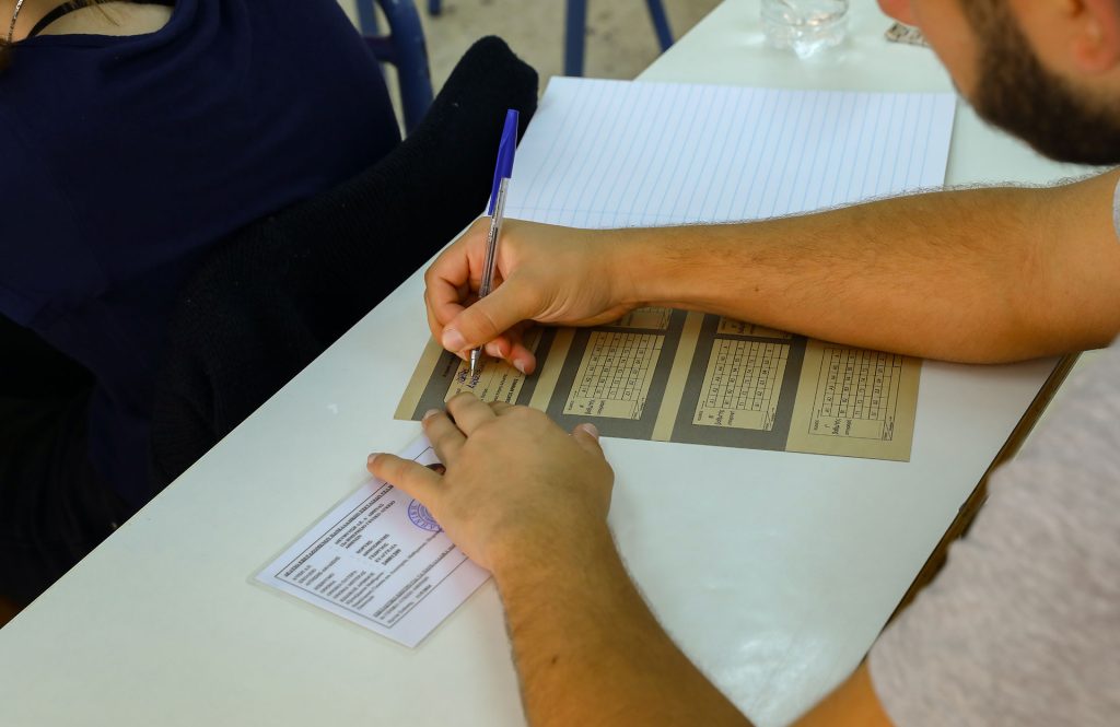 Δείτε πότε κάνουν «πρεμιέρα» οι Πανελλαδικές Εξετάσεις 2026 – Ολόκληρο το πρόγραμμα