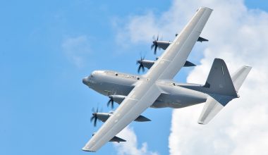 Αμερικανικά αεροσκάφη αναζητούν τους δύο Αμερικανούς πιλότους του F-15E που καταρρίφθηκε πάνω από το Ιράν