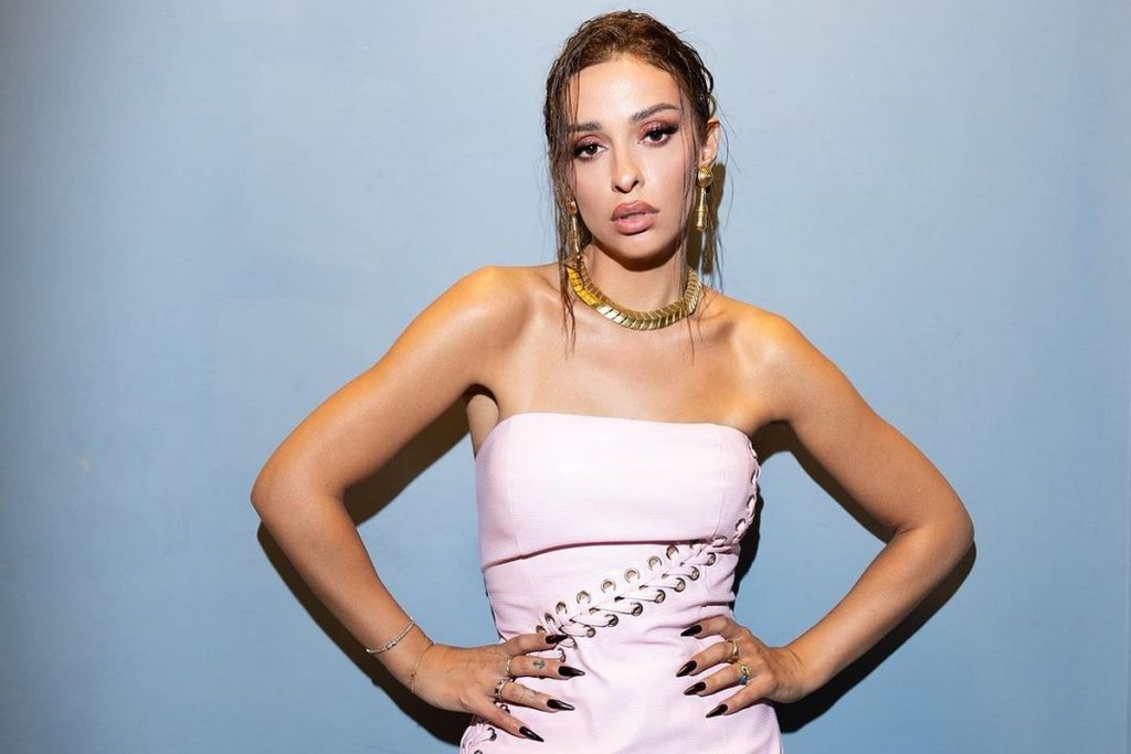 Ε.Φουρέιρα: Διεκδικεί τον τίτλο της «Καλύτερης Performer» σε διεθνή μουσικά βραβεία