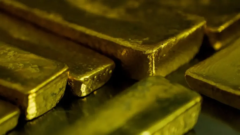 Γλυφάδα: Παρίσταναν τους υπαλλήλους εταιρείας ρεύματος – Τον έπεισαν να τους δώσει ράβδους χρυσού και 2.500 ευρώ