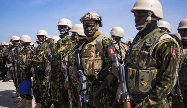 Κενυάτες αστυνομικοί και στρατιωτικοί εστάλησαν στην Αϊτή για καταστολή συμμοριών: Τώρα κατηγορούνται για βιασμούς