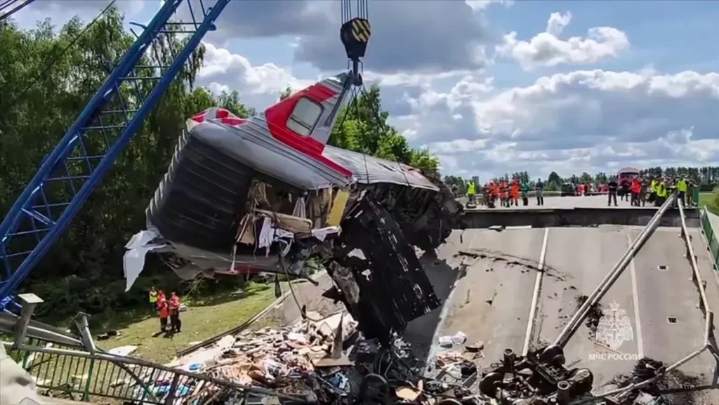 Ρωσία: Τρένο εκτροχιάστηκε της πορείας του στην περιφέρεια Ουλιάνοφσκ – Πάνω από 20 οι τραυματίες (βίντεο)
